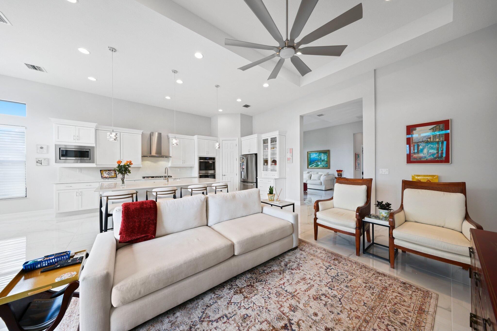 PARKLAND ROYALE - Residential