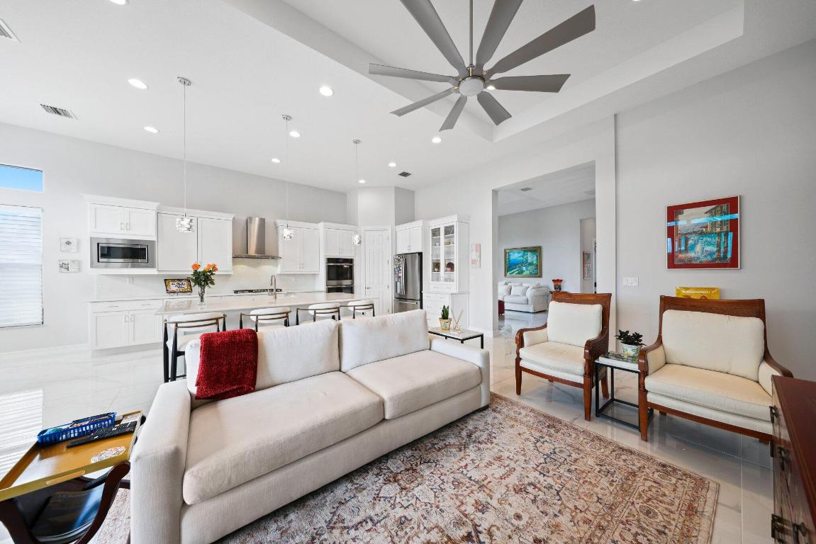 PARKLAND ROYALE - Residential