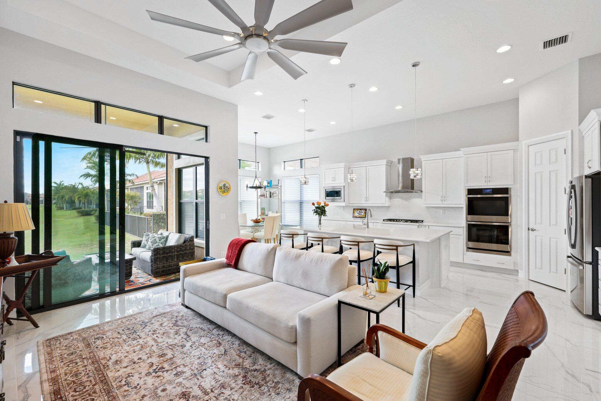 PARKLAND ROYALE - Residential