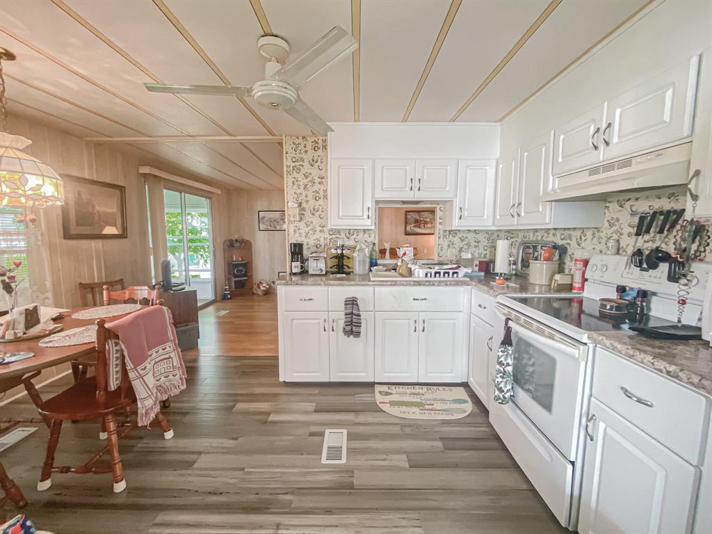 BAREFOOT BAY UNIT 2 PART 10 - Residential