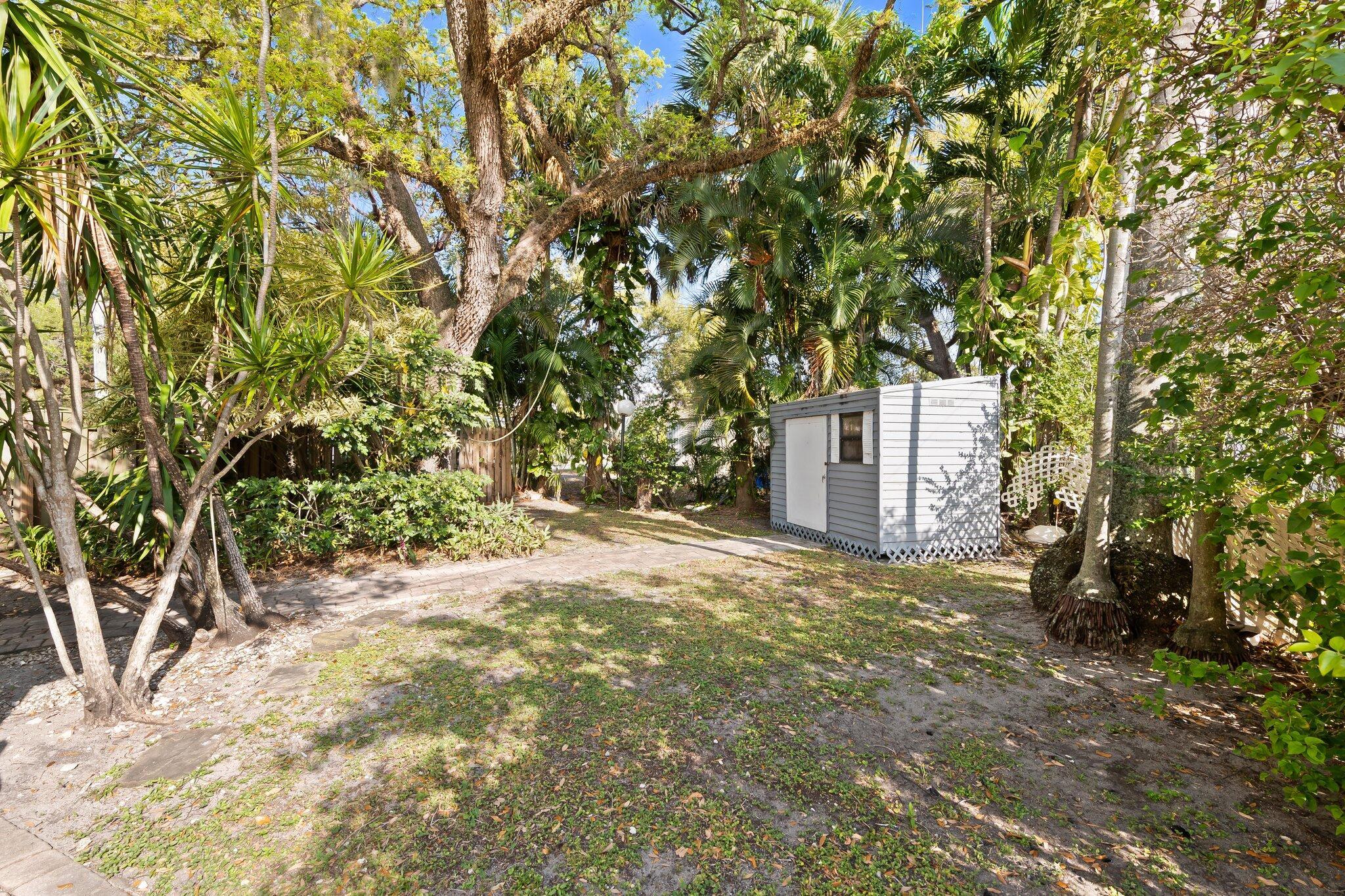 VINIK NO 2 - Residential Lease