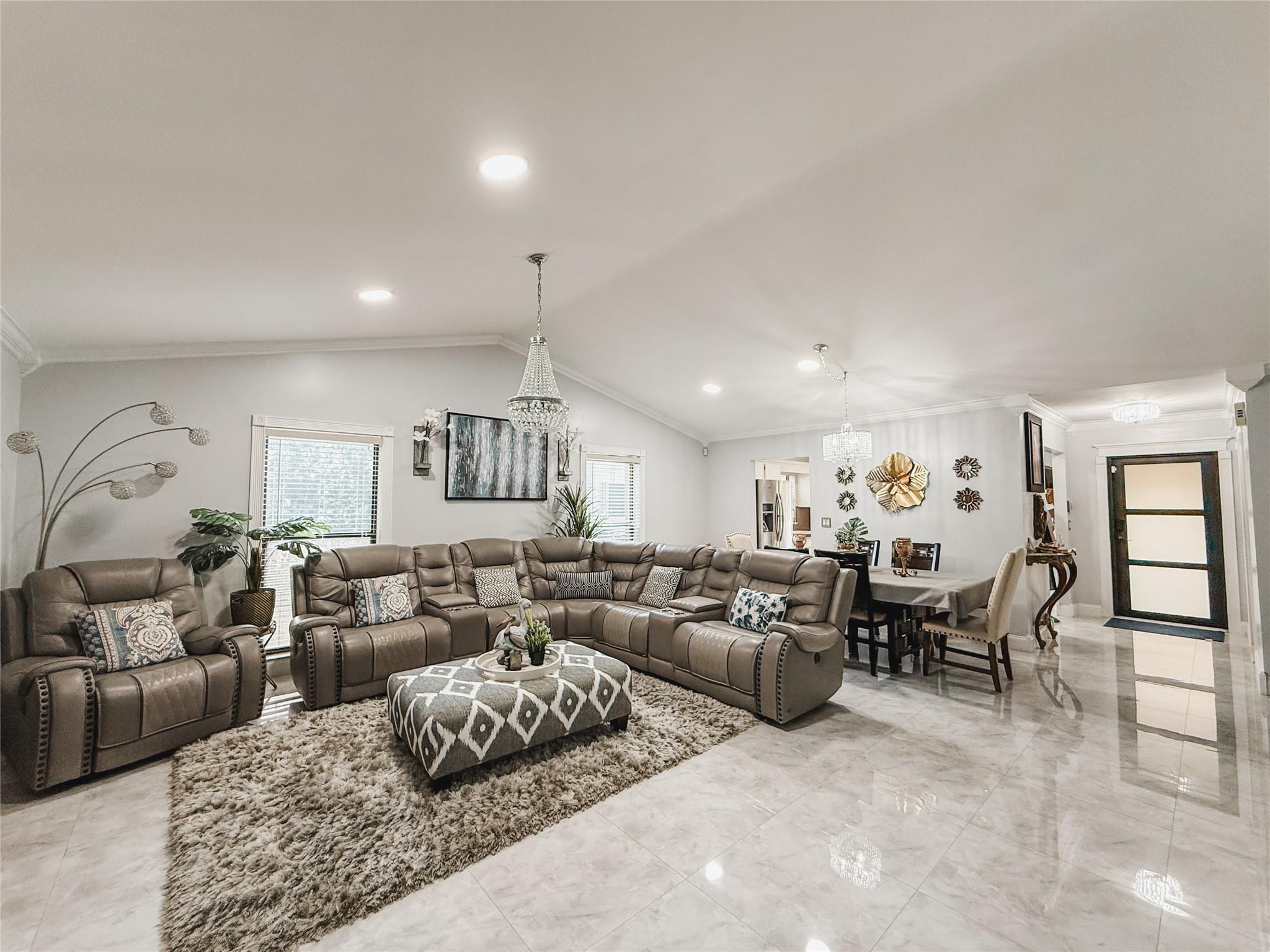 Lakeview Hamlet 106-36 B - Residential