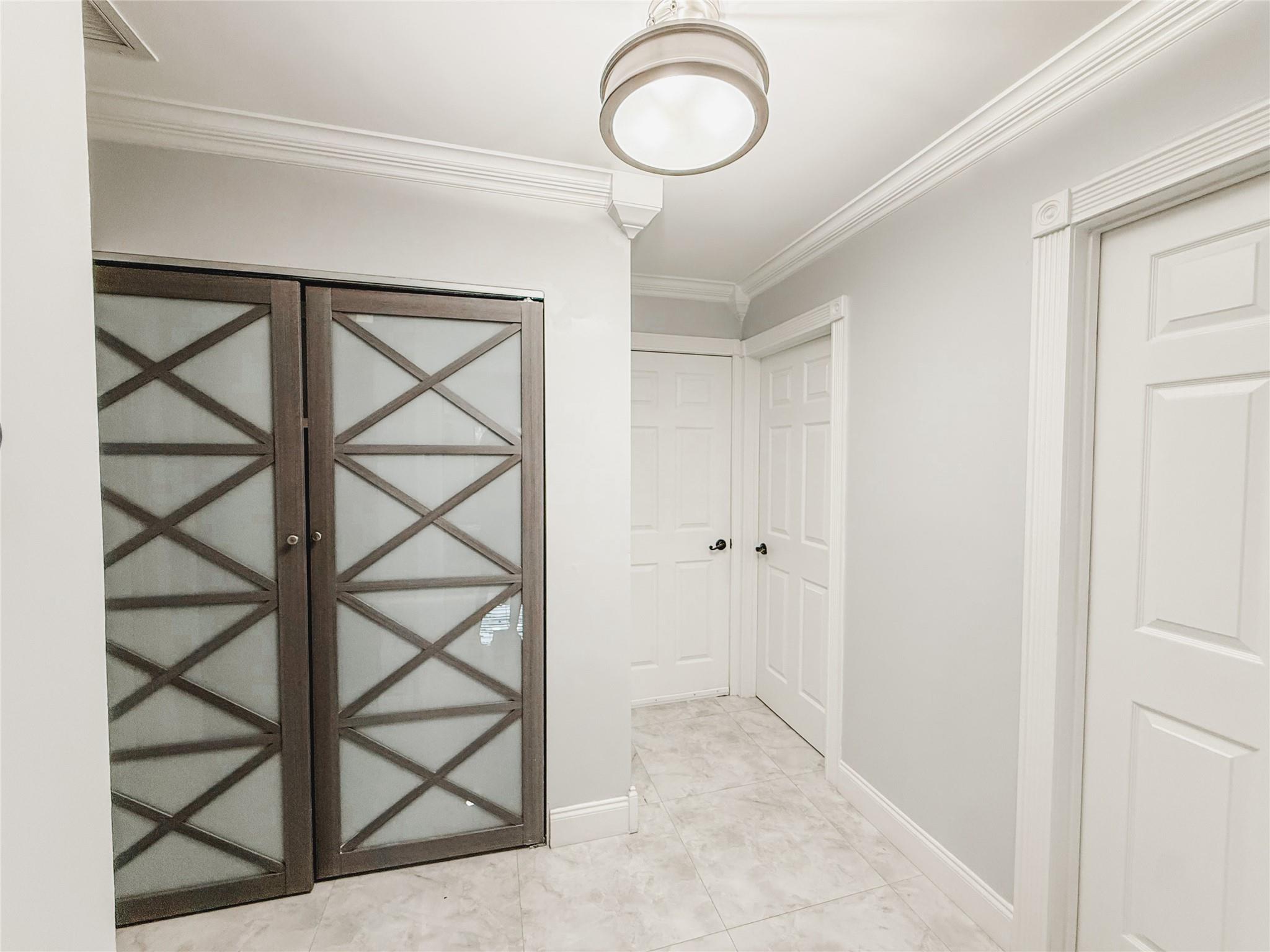 Lakeview Hamlet 106-36 B - Residential
