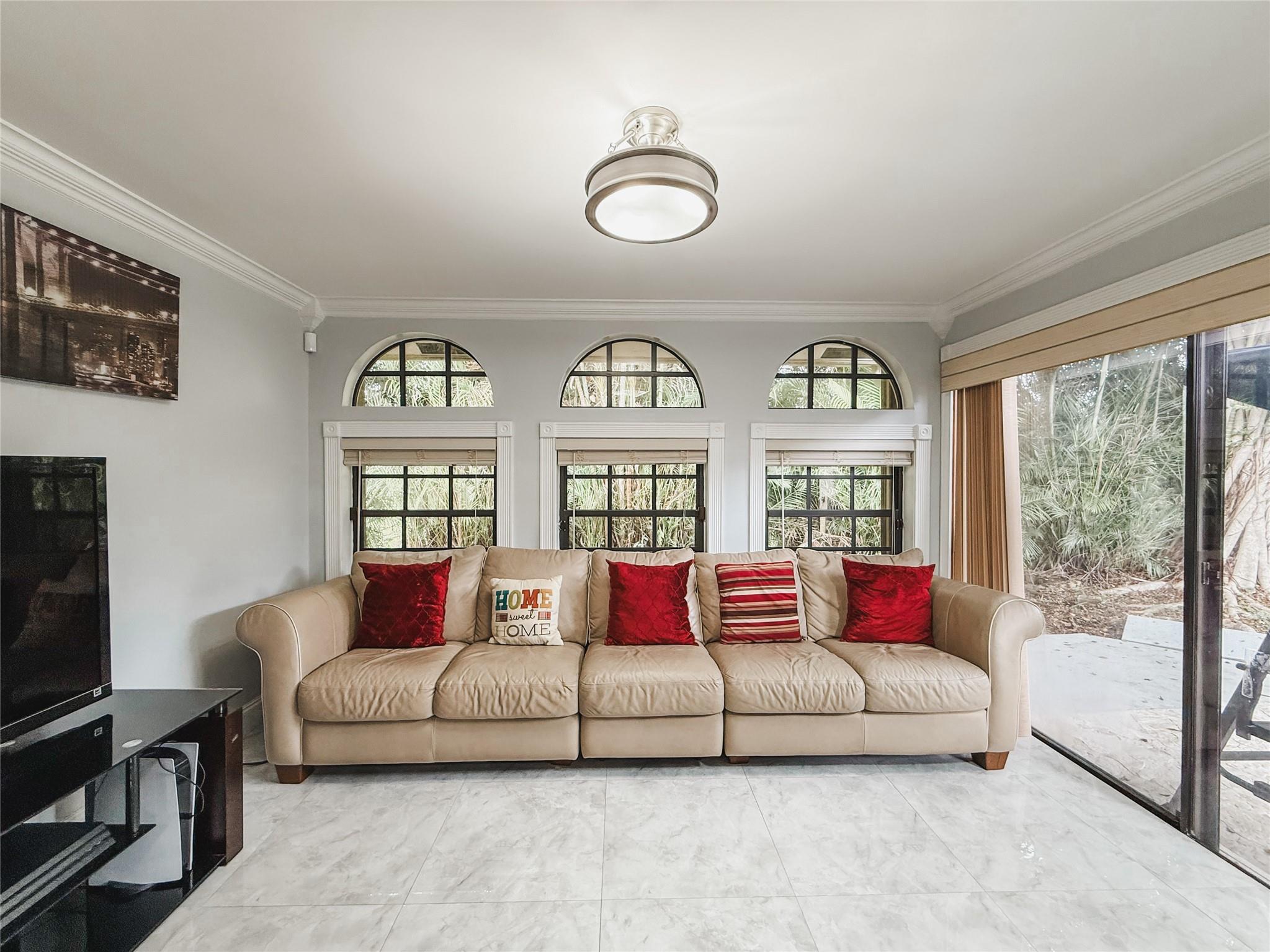Lakeview Hamlet 106-36 B - Residential