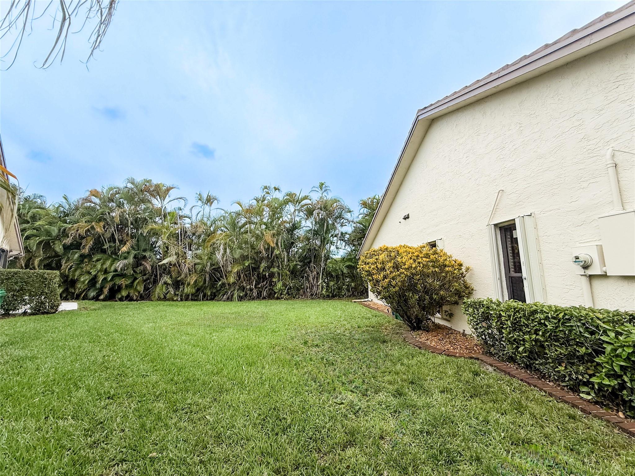 Lakeview Hamlet 106-36 B - Residential