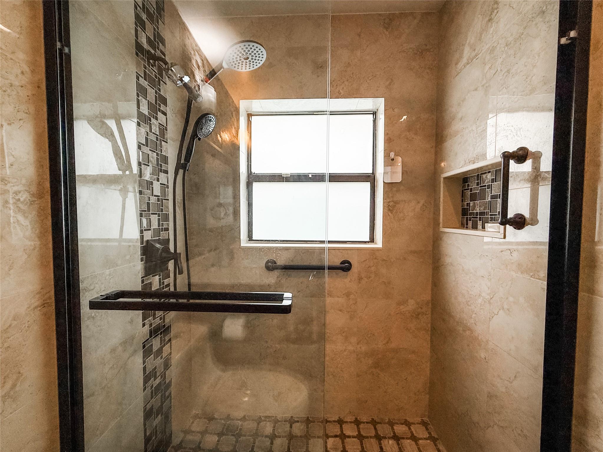 Lakeview Hamlet 106-36 B - Residential