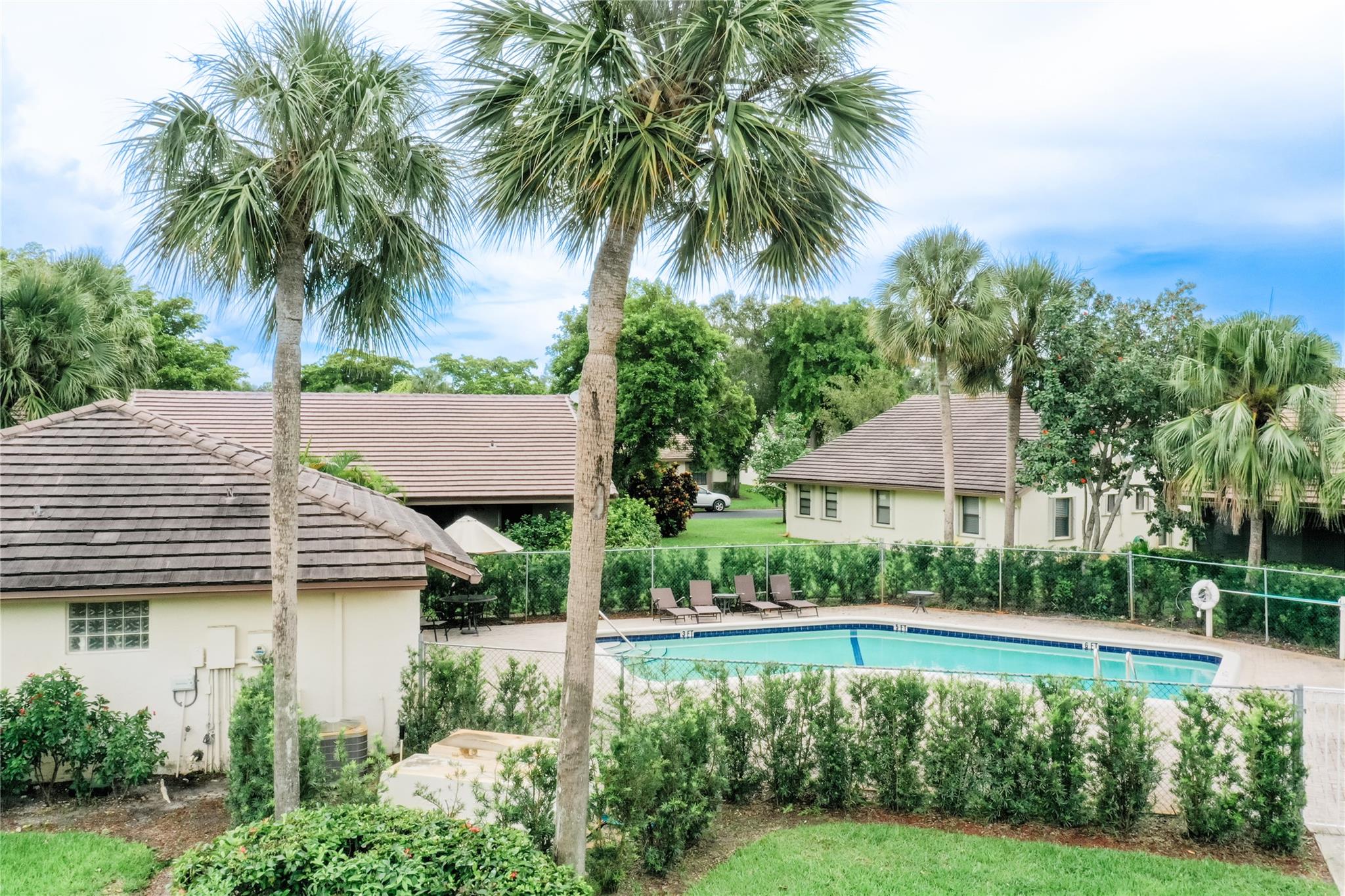 Lakeview Hamlet 106-36 B - Residential