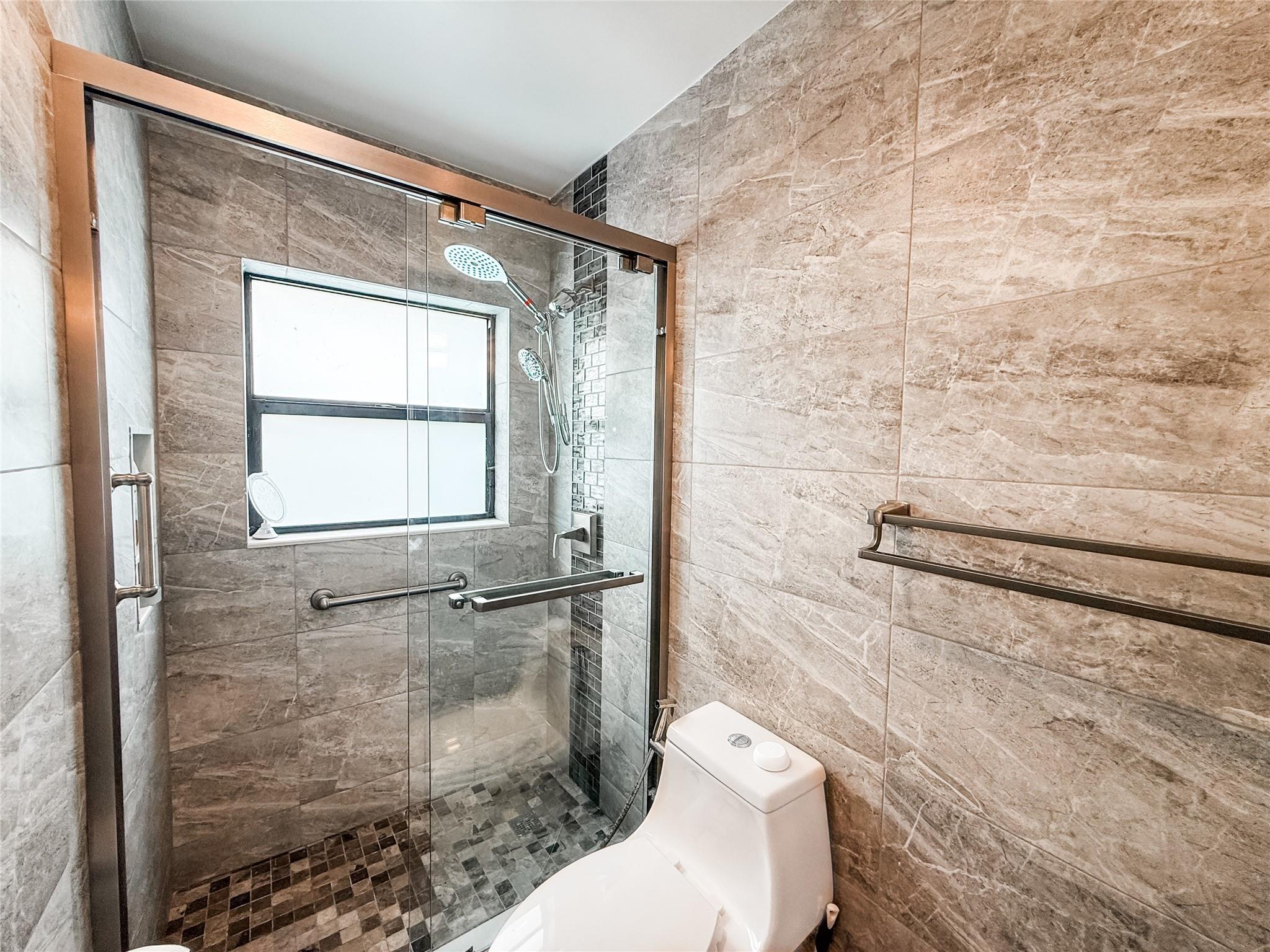 Lakeview Hamlet 106-36 B - Residential