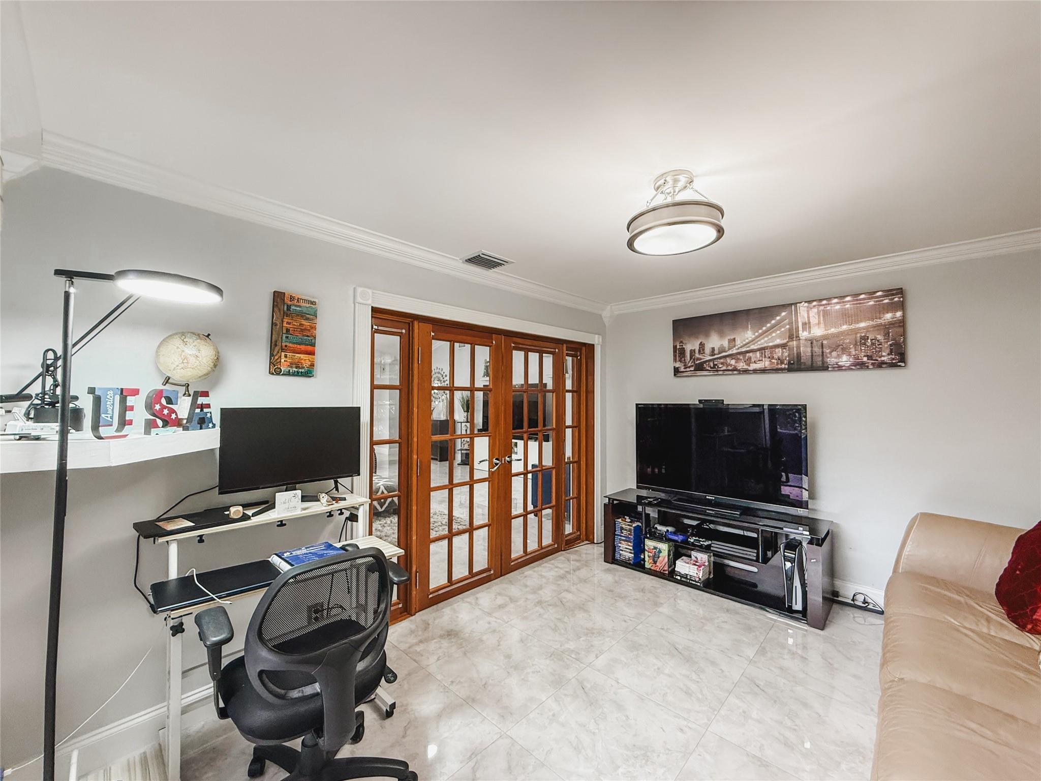 Lakeview Hamlet 106-36 B - Residential