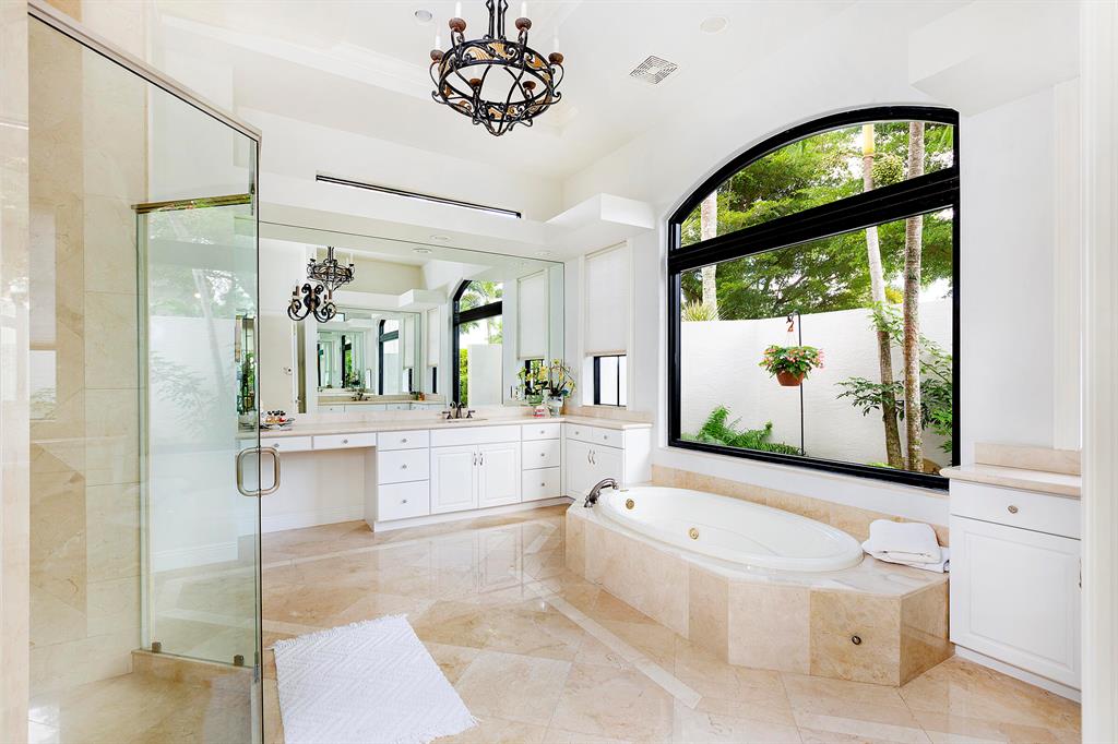 MIZNER ESTATES OF PALM BE - Residential