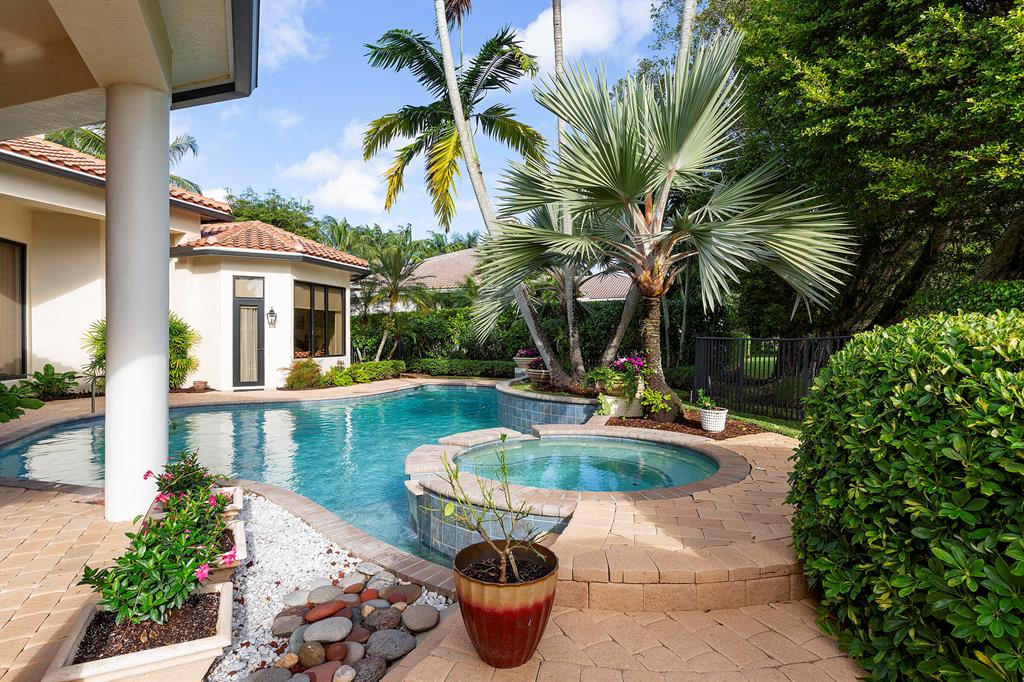 MIZNER ESTATES OF PALM BE - Residential