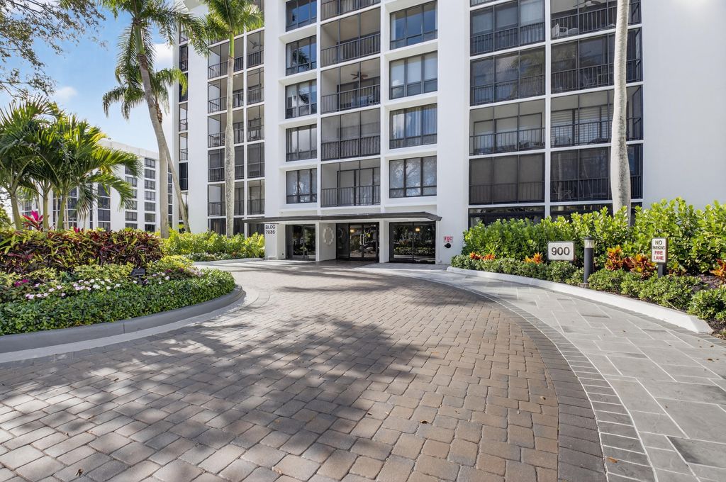 Photo of 7835 Lakeside Boulevard #925, Boca Raton, FL 33434 (MLS # R11151717)