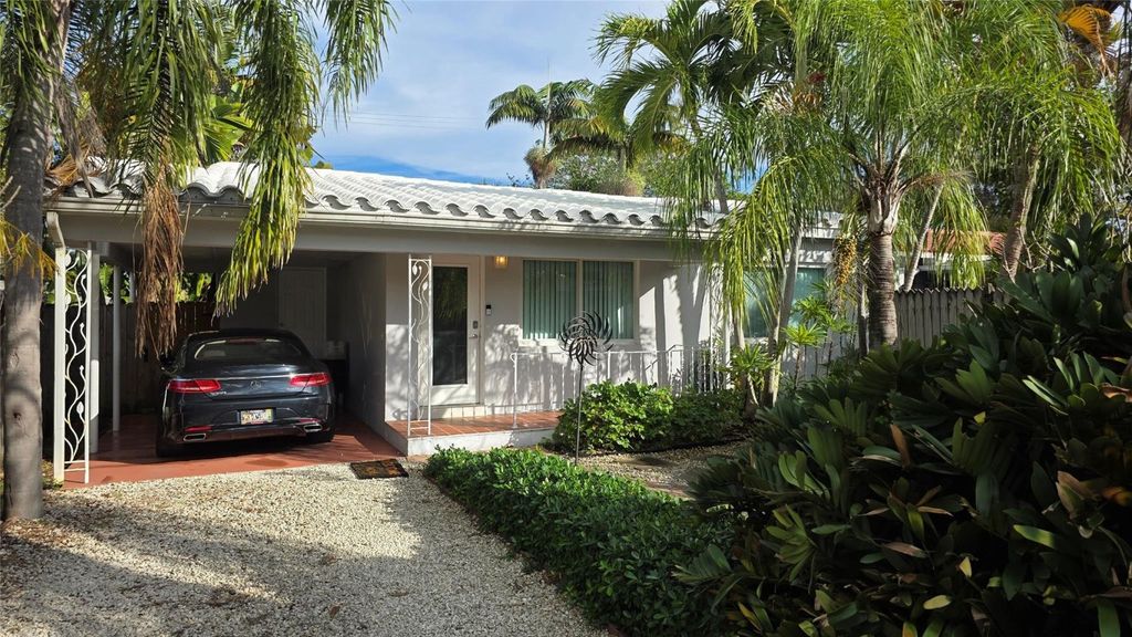 Photo of 1304 NE 16th Avenue, Fort Lauderdale, FL 33304 (MLS # F10537585)