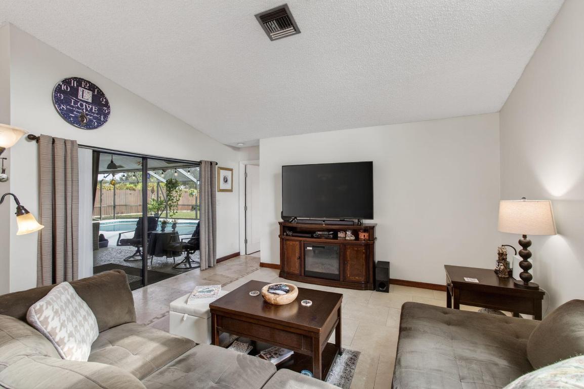 COUNTRY LANDING SEC 1 - Residential