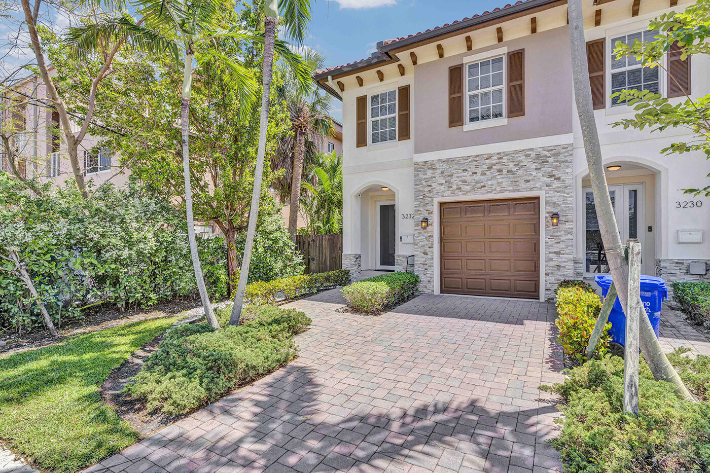 3232 Marine Drive