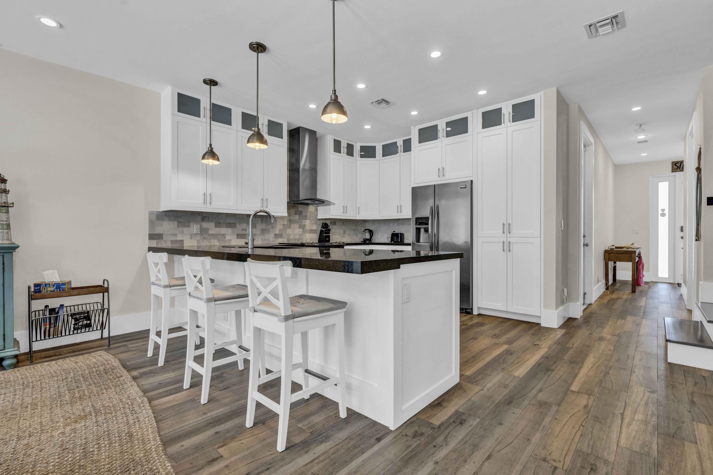 3232 Marine Drive