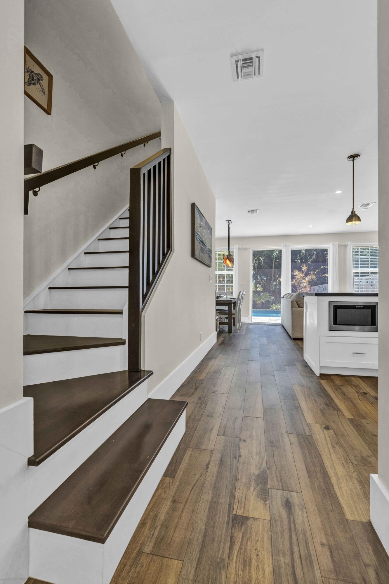 3232 Marine Drive