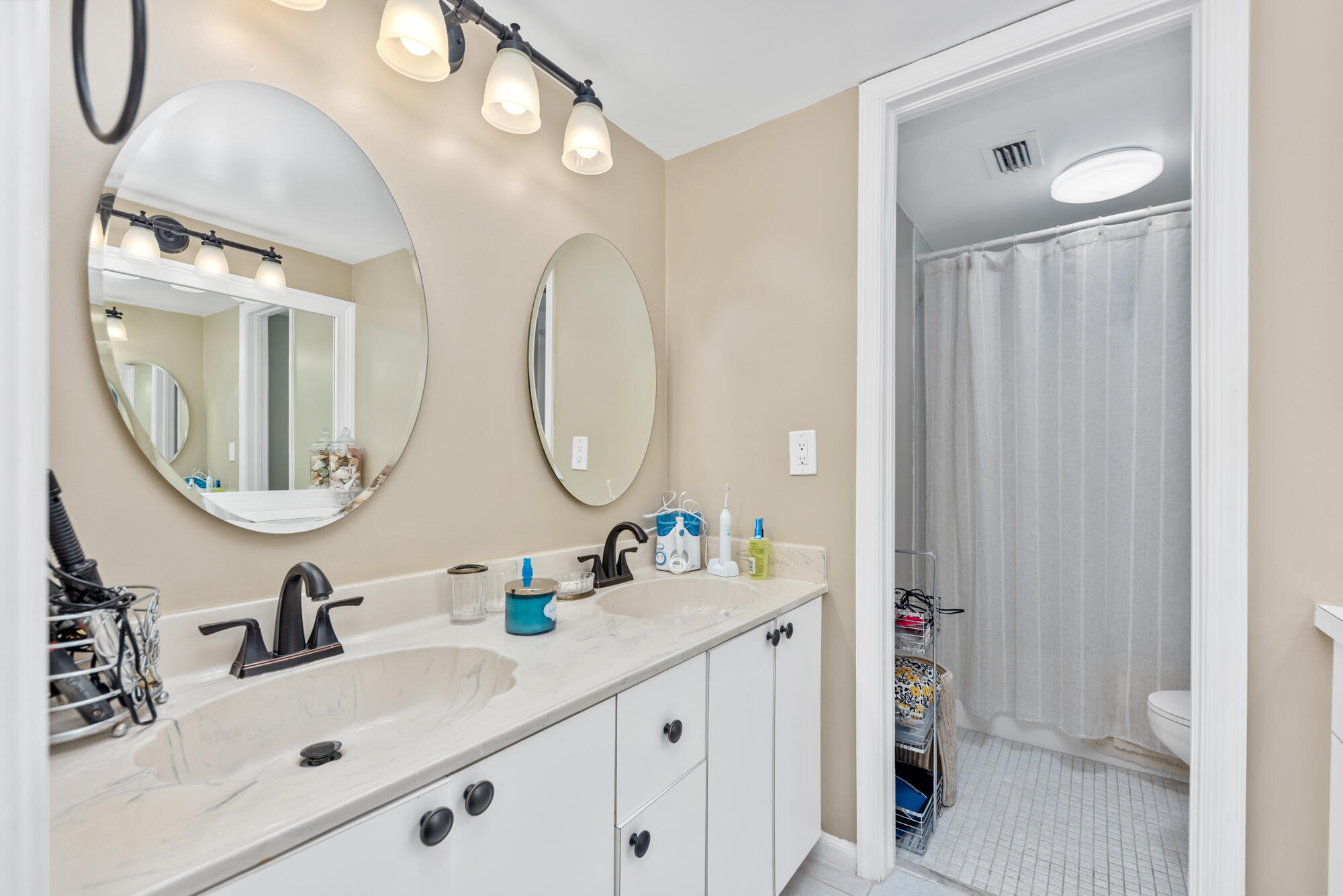 BROADVIEW COND BLDG B UNIT 508 - Residential