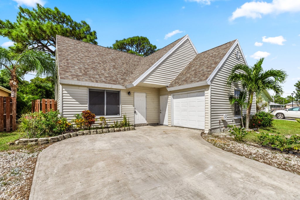 Photo of 6027 Bania Wood Circle, Lake Worth, FL 33462 (MLS # R11031533)