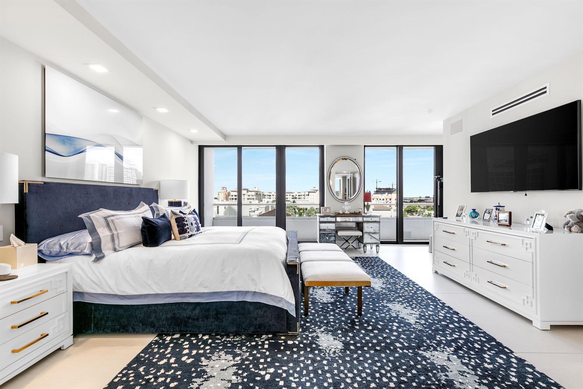 PLAZA OF THE PALM BEACHES - Residential