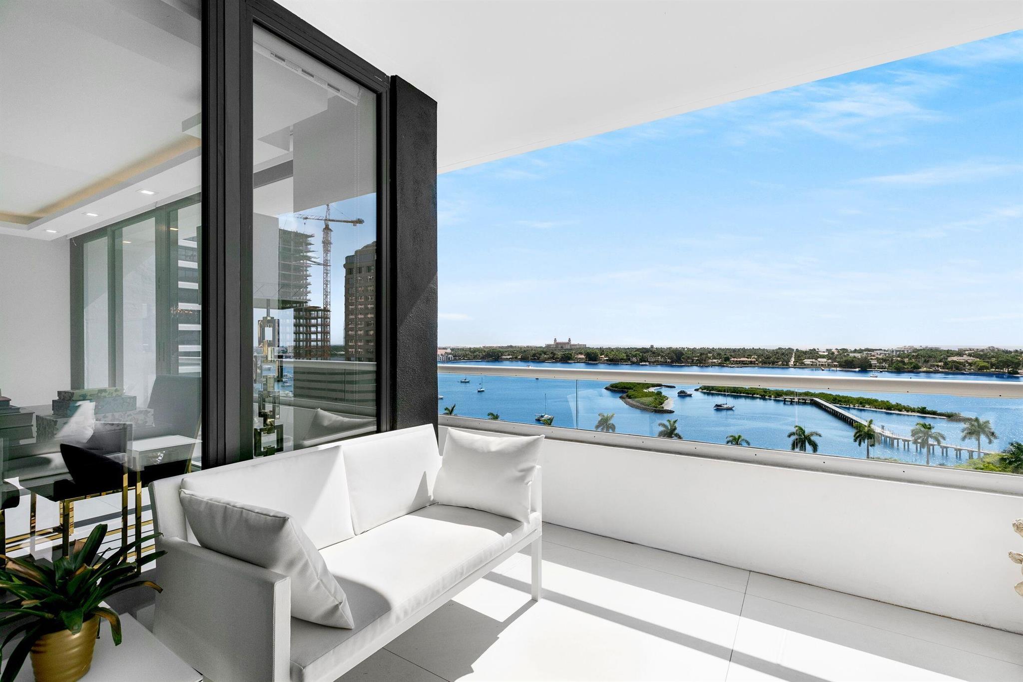 PLAZA OF THE PALM BEACHES - Residential