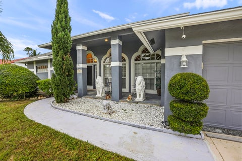 Tiny photo for 13820 Folkestone Circle, Wellington, FL 33414 (MLS # B26082888)