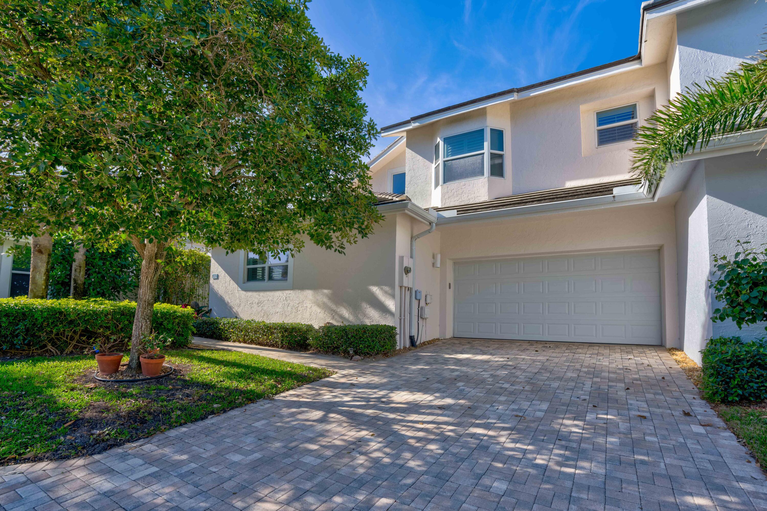 2043 Staysail Lane