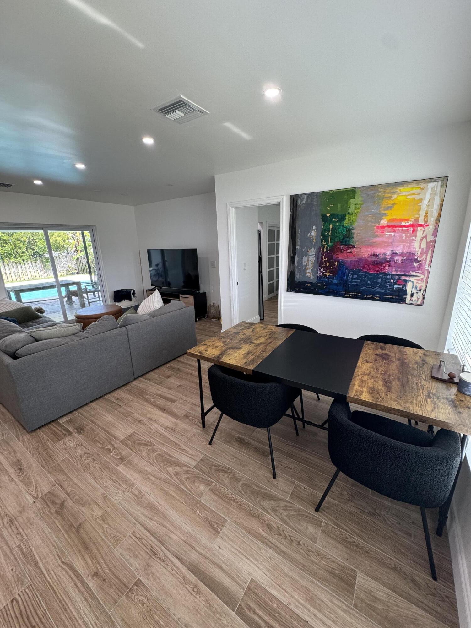 BOCA RATON SQUARE UNIT 1 - Residential