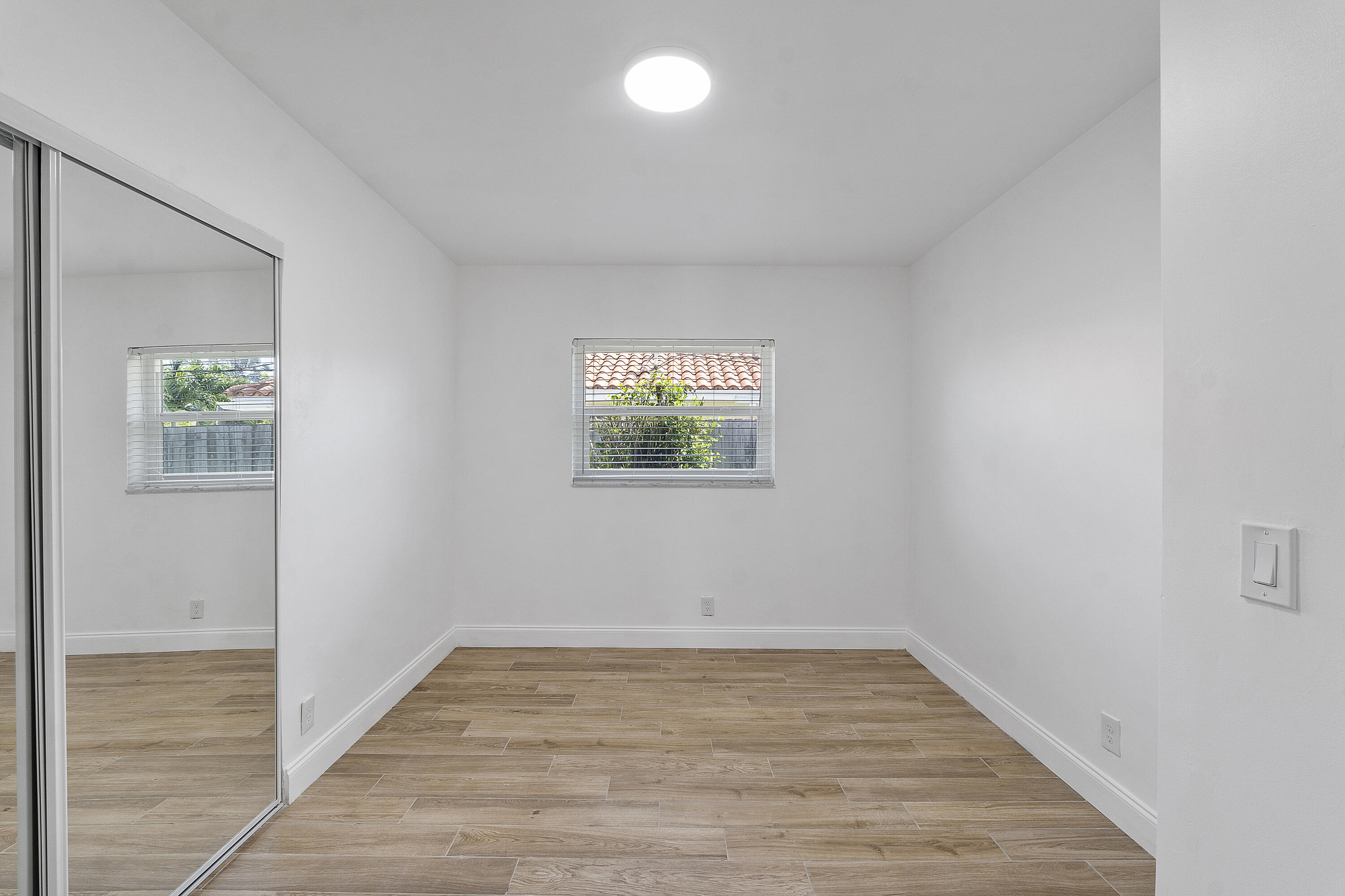 BOCA RATON SQUARE UNIT 1 - Residential