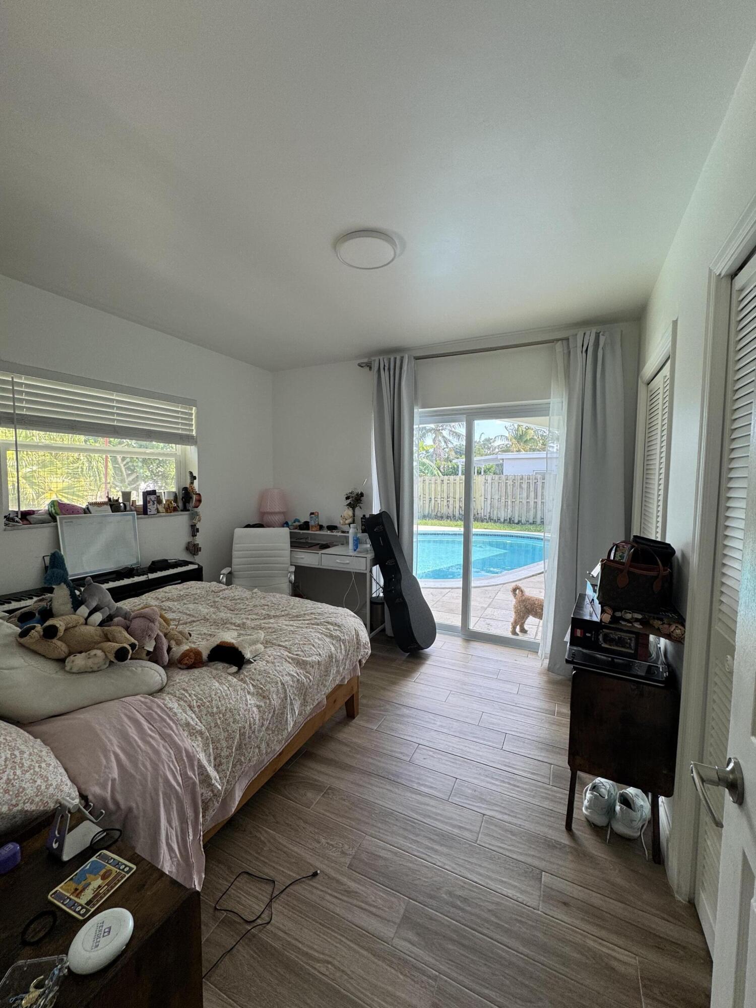 BOCA RATON SQUARE UNIT 1 - Residential