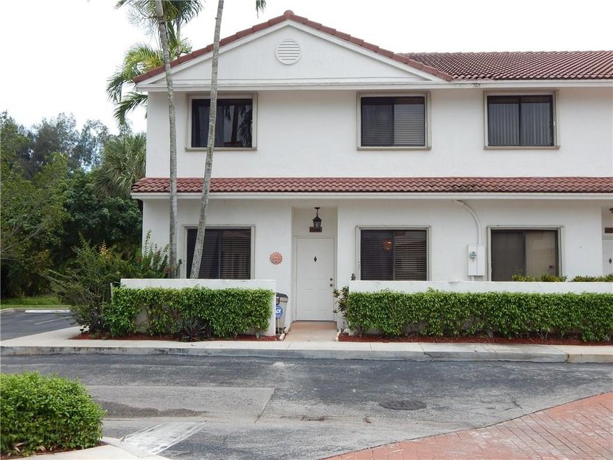 Come and see this bright and spacious townhome. Tucked into a quiet end unit, this townhome has tons of natural light through the extra windows only a corner unit can provide. This is the one you've been waiting for! The A/C is less than a year old, newer water heater, and accordian shutters are only a few of the many upgrades  this home boasts. This well-maintained home is move in ready.