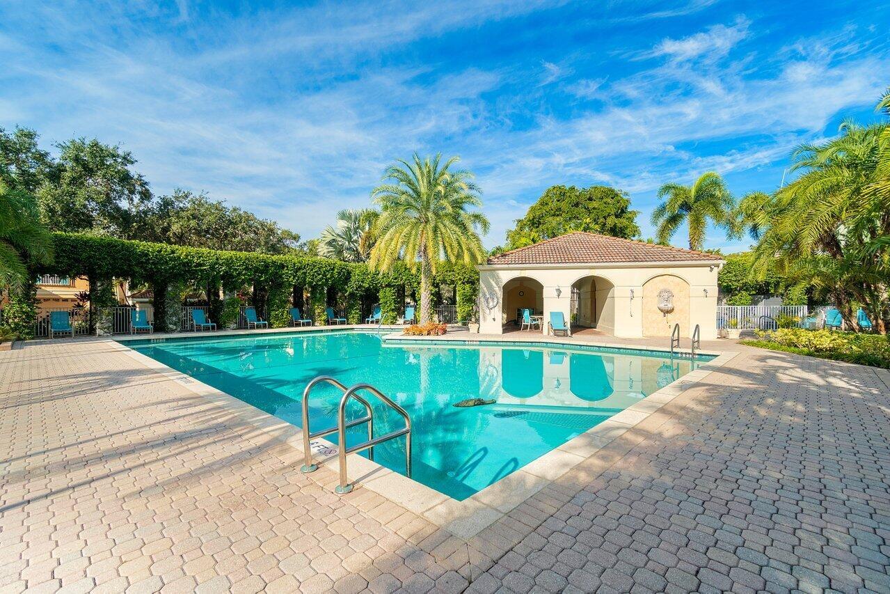 VILLA D ESTE - Residential Lease