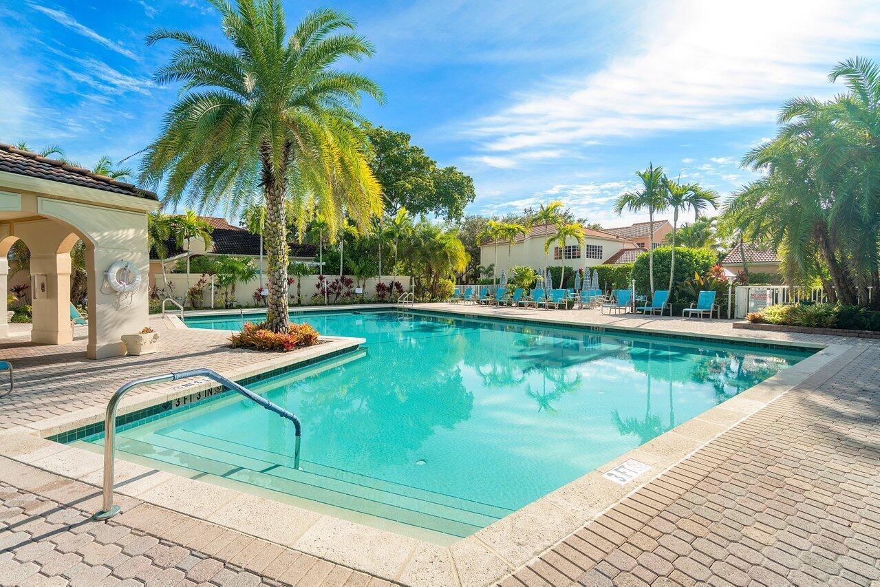VILLA D ESTE - Residential Lease