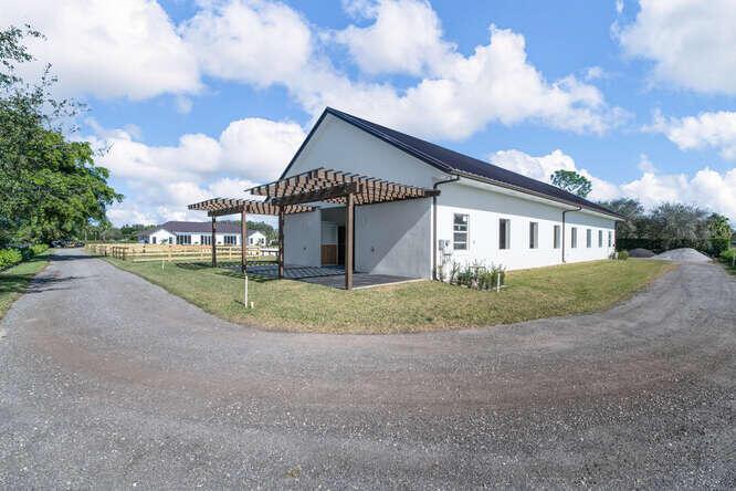 SADDLE TRAIL PARK OF WELL - Residential Lease