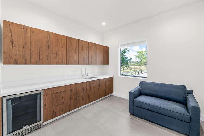 SADDLE TRAIL PARK OF WELL - Residential Lease