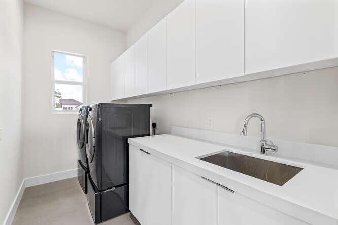 SADDLE TRAIL PARK OF WELL - Residential Lease