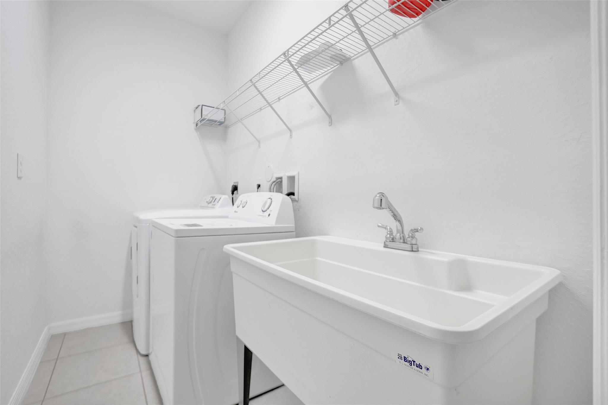 Emerald Isles 137-27 B - Residential Lease