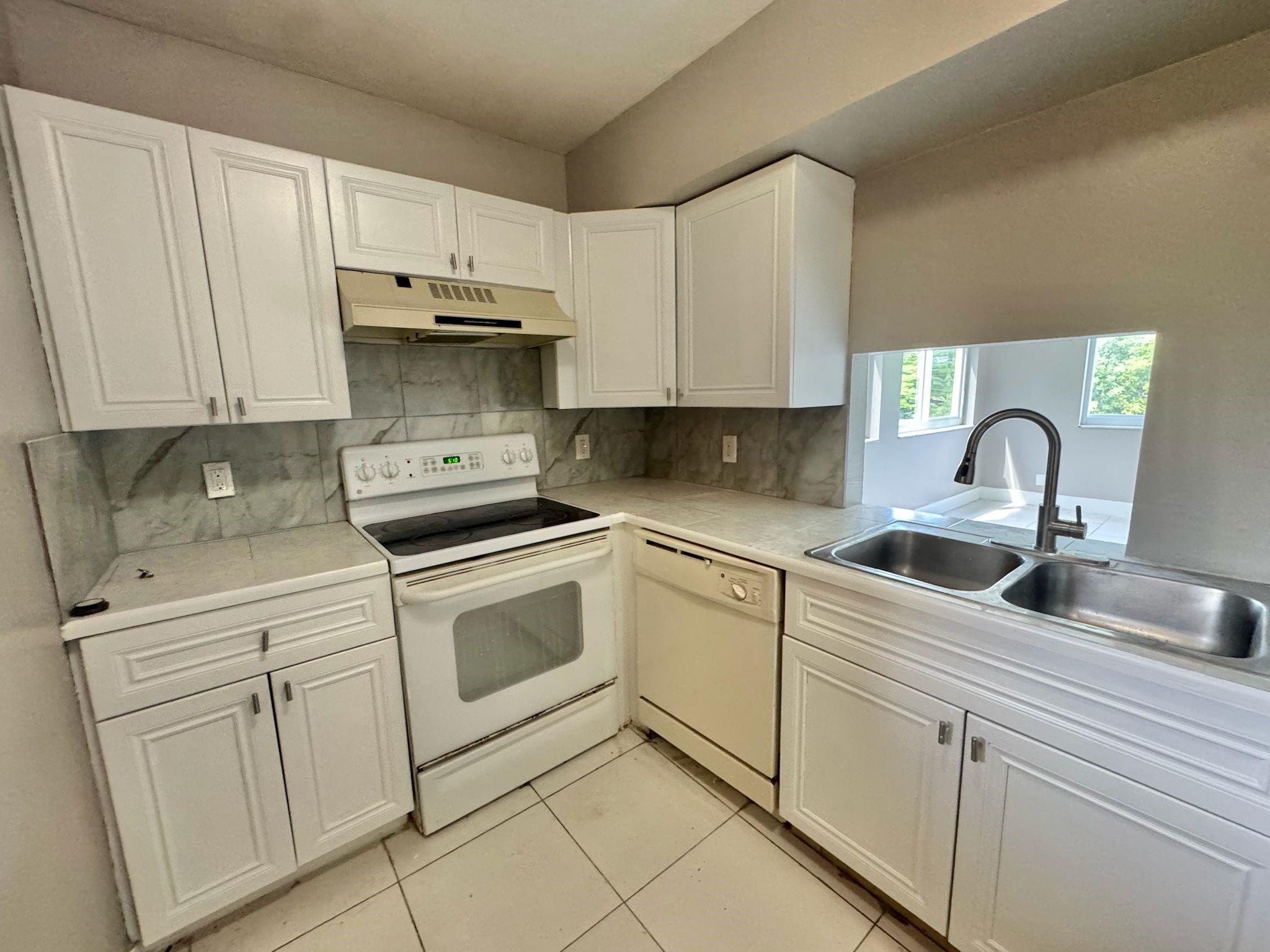 This unit offers an ideal location close to shopping, dining, and convenient access to the Sawgrass Expressway. Bright and inviting living spaces create a welcoming atmosphere. Added perks include no HOA, a fast approval process, and ease of move-in. Please note: no pets or smoking permitted.