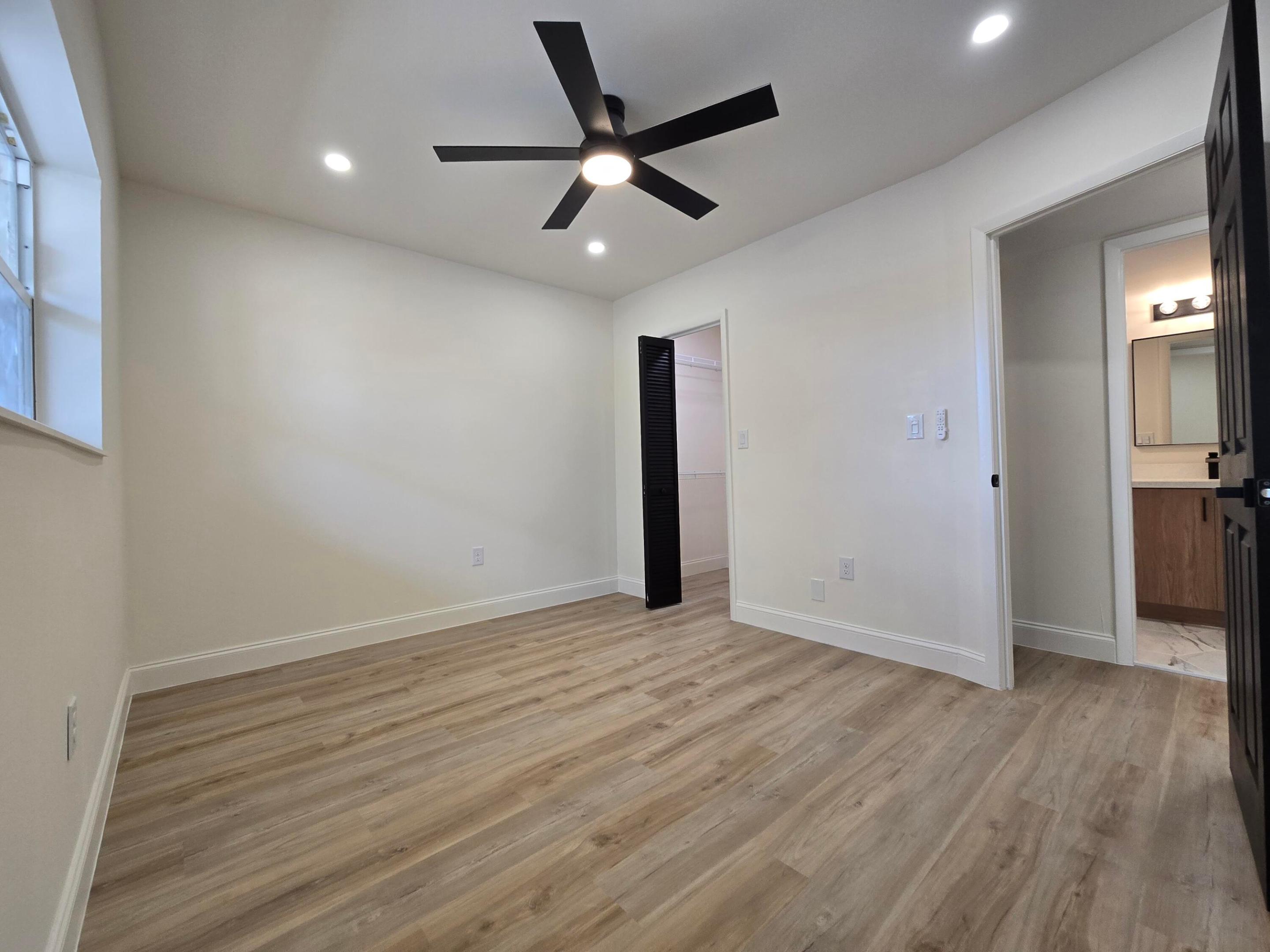 SUNRISE LAKES 19 CONDO - Residential