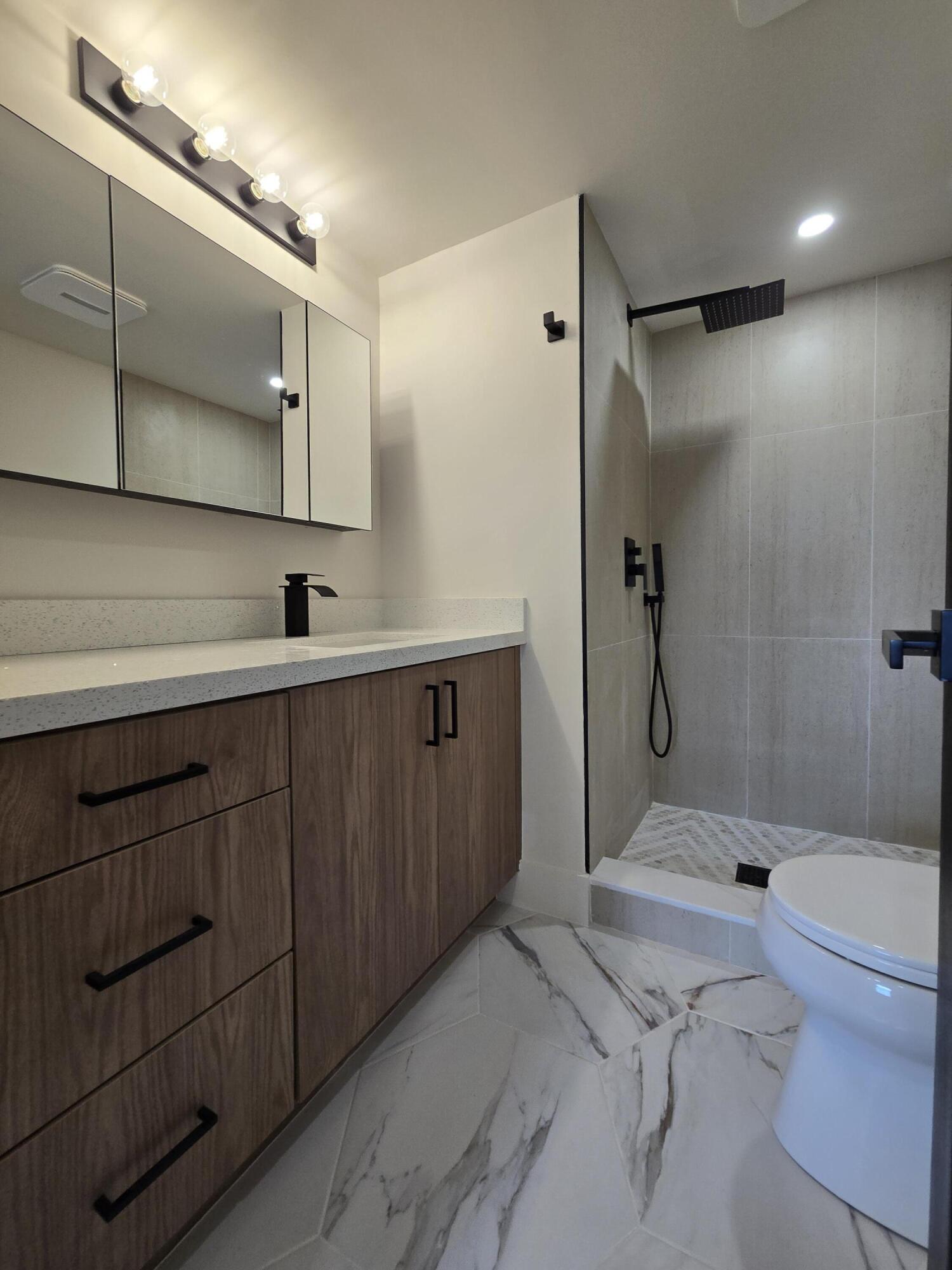 SUNRISE LAKES 19 CONDO - Residential