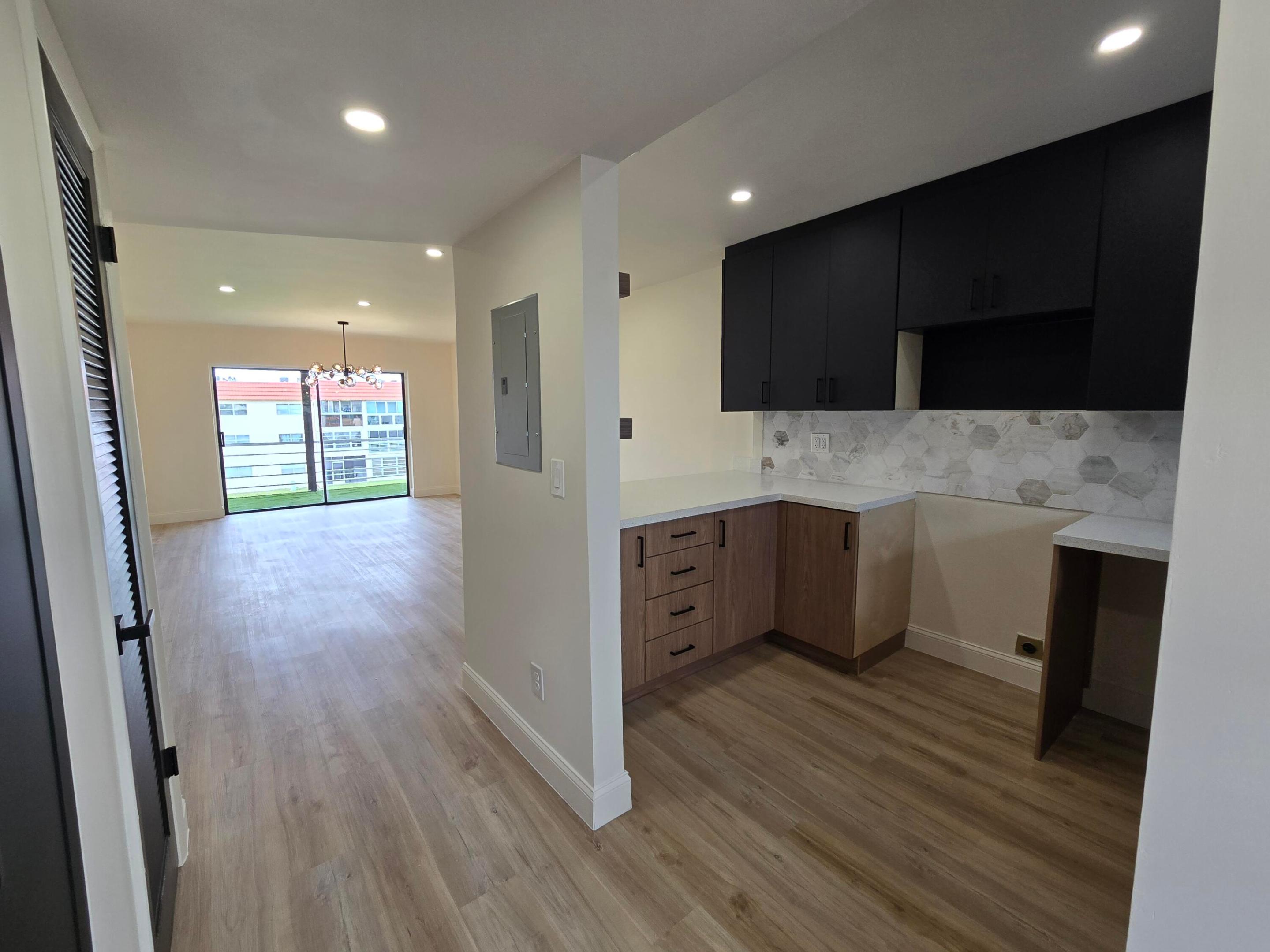 SUNRISE LAKES 19 CONDO - Residential