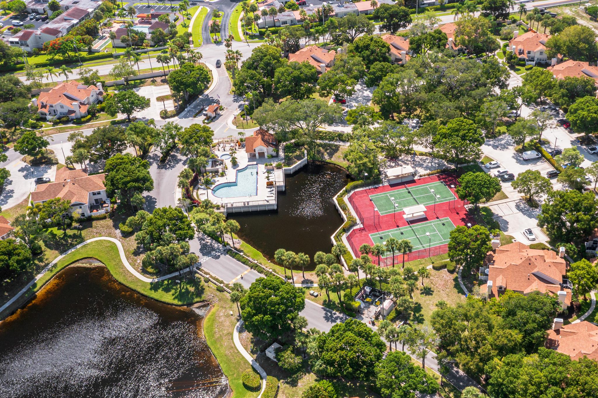 WELLESLEY AT LAKE CLARKE - Residential