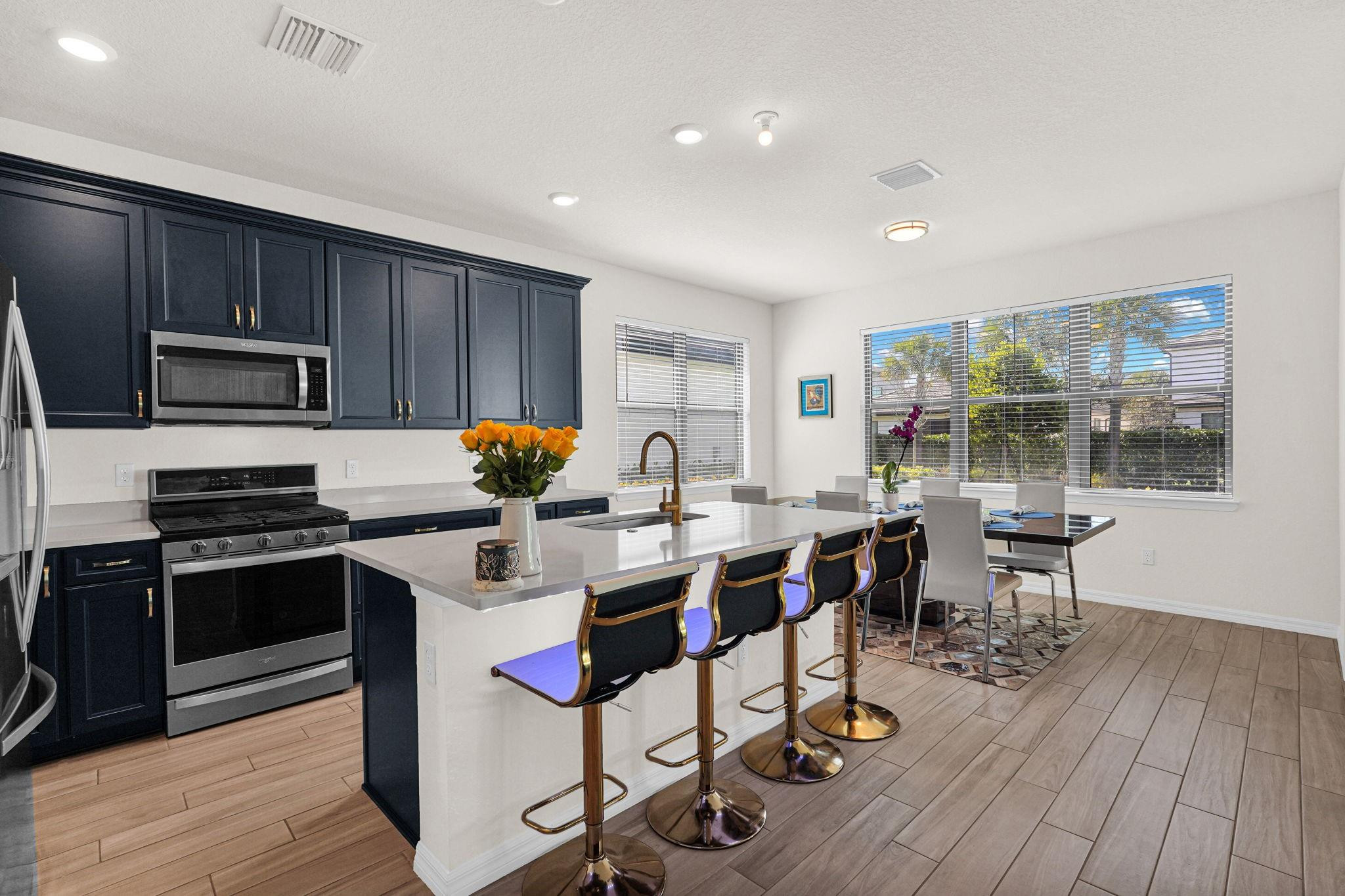 OAK TREE - Residential