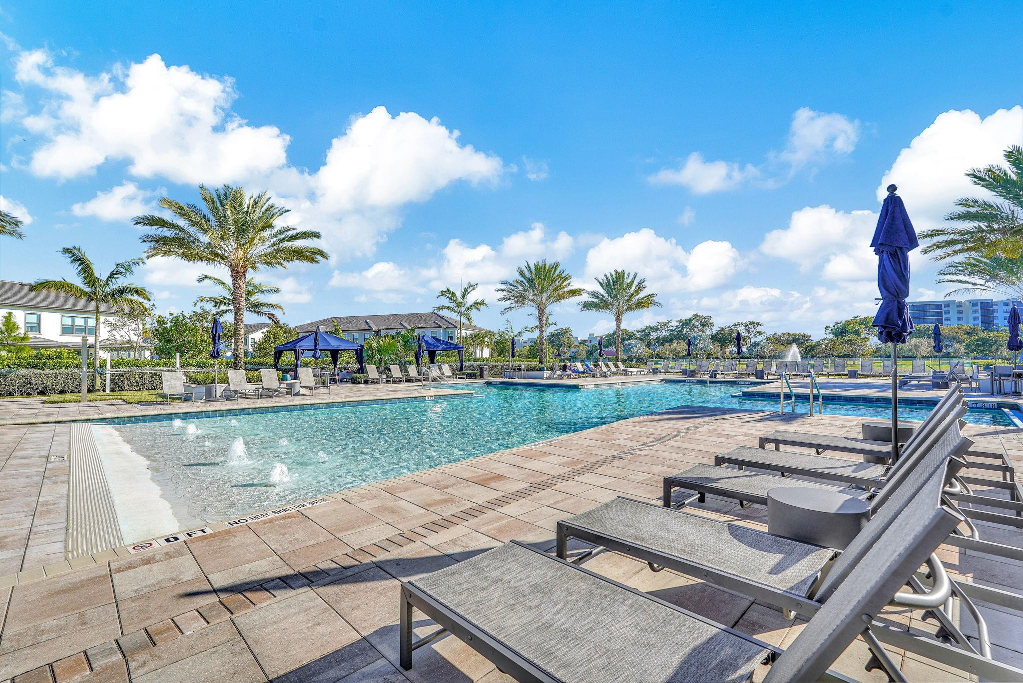 OAK TREE - Residential