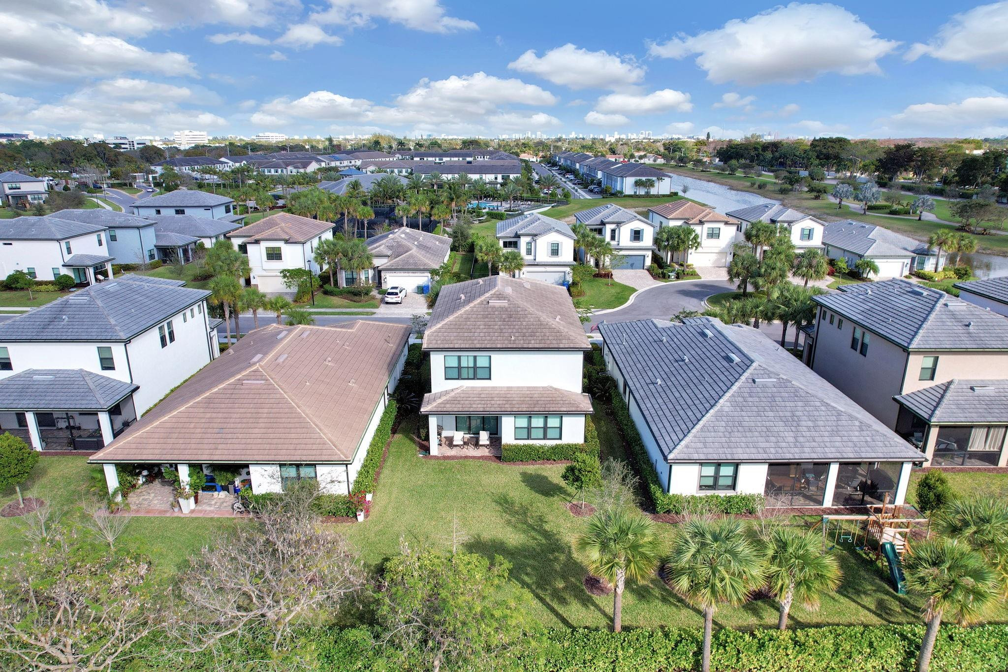 OAK TREE - Residential