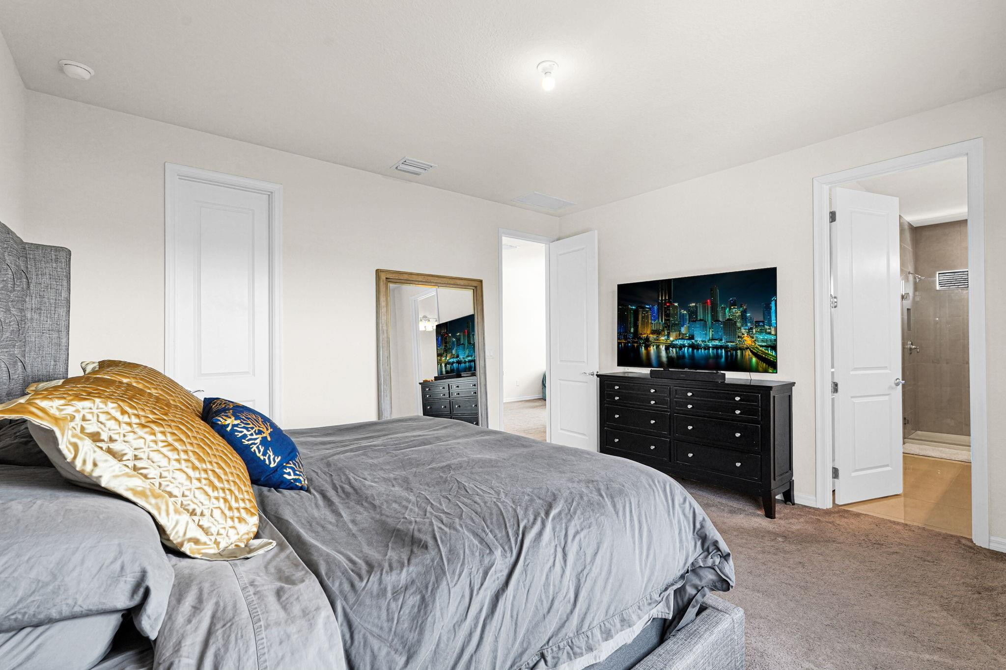 OAK TREE - Residential