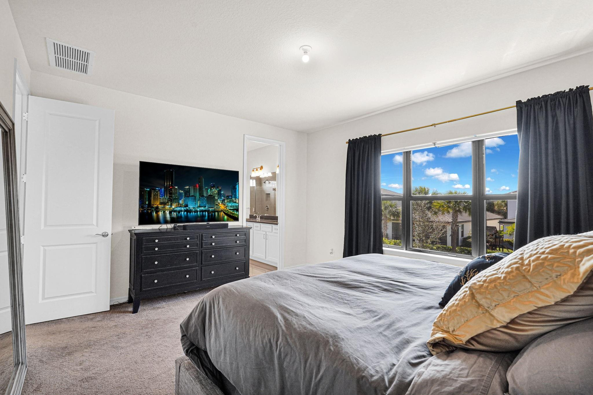 OAK TREE - Residential