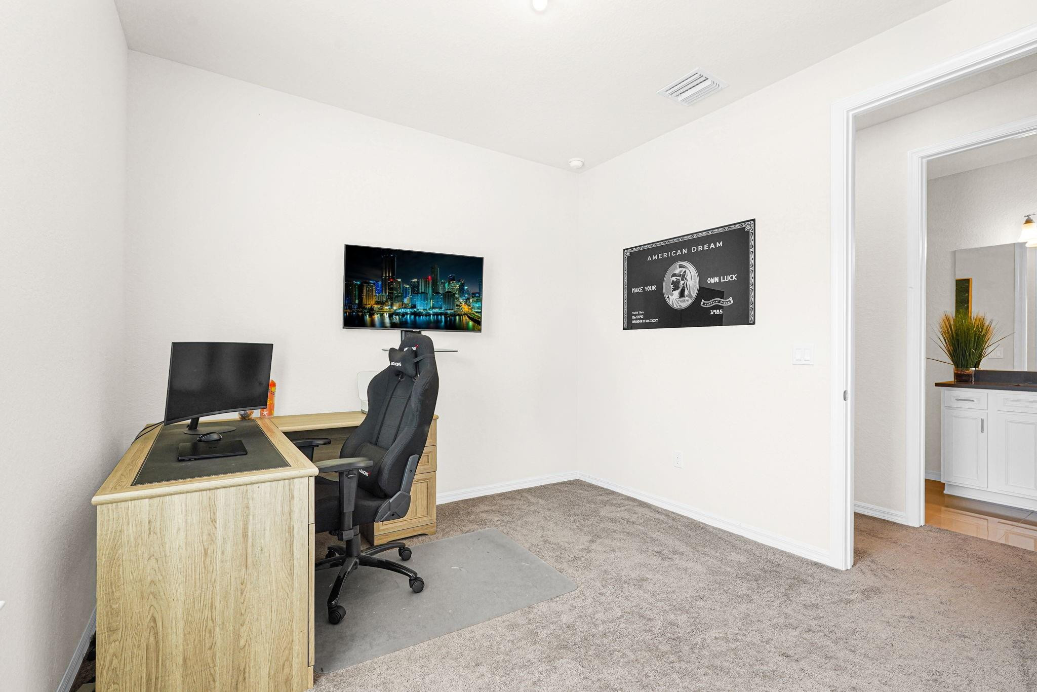 OAK TREE - Residential