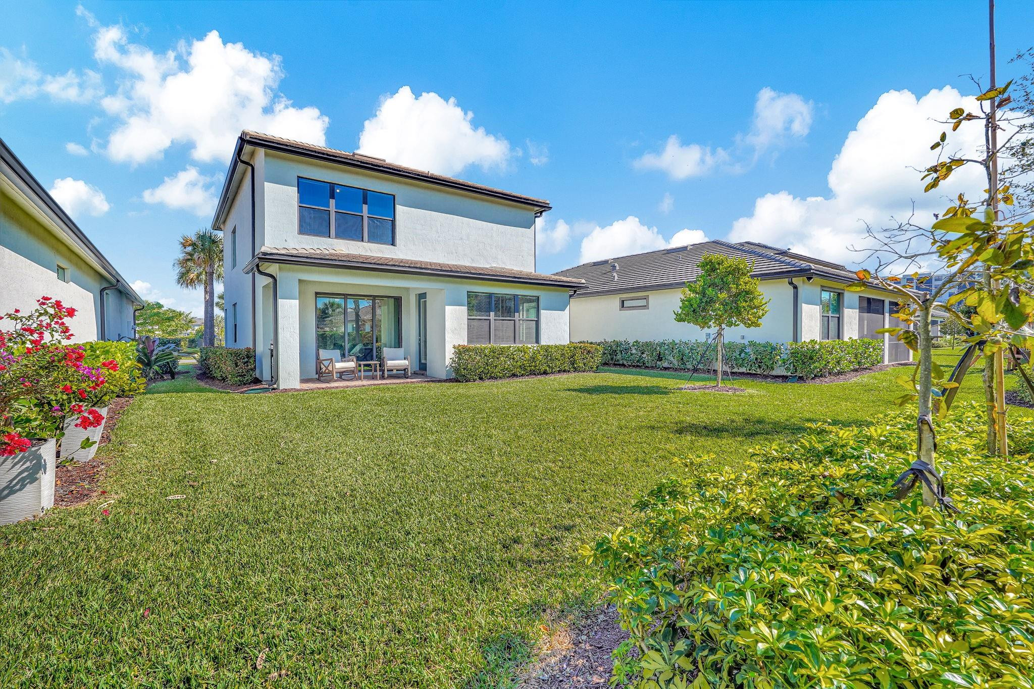 OAK TREE - Residential