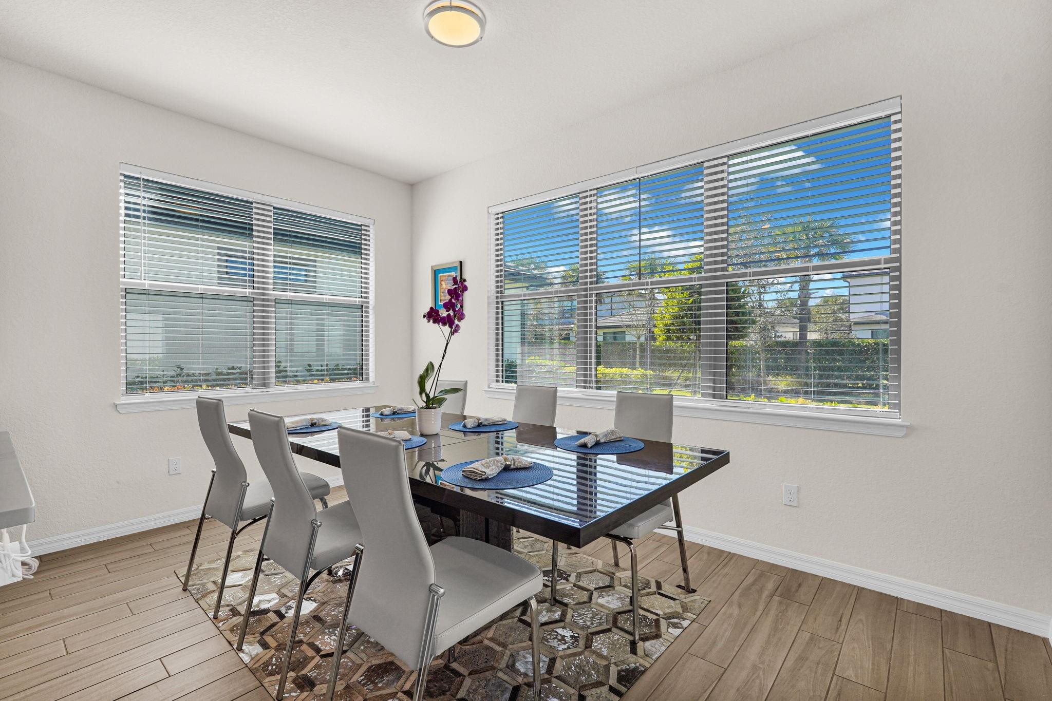 OAK TREE - Residential